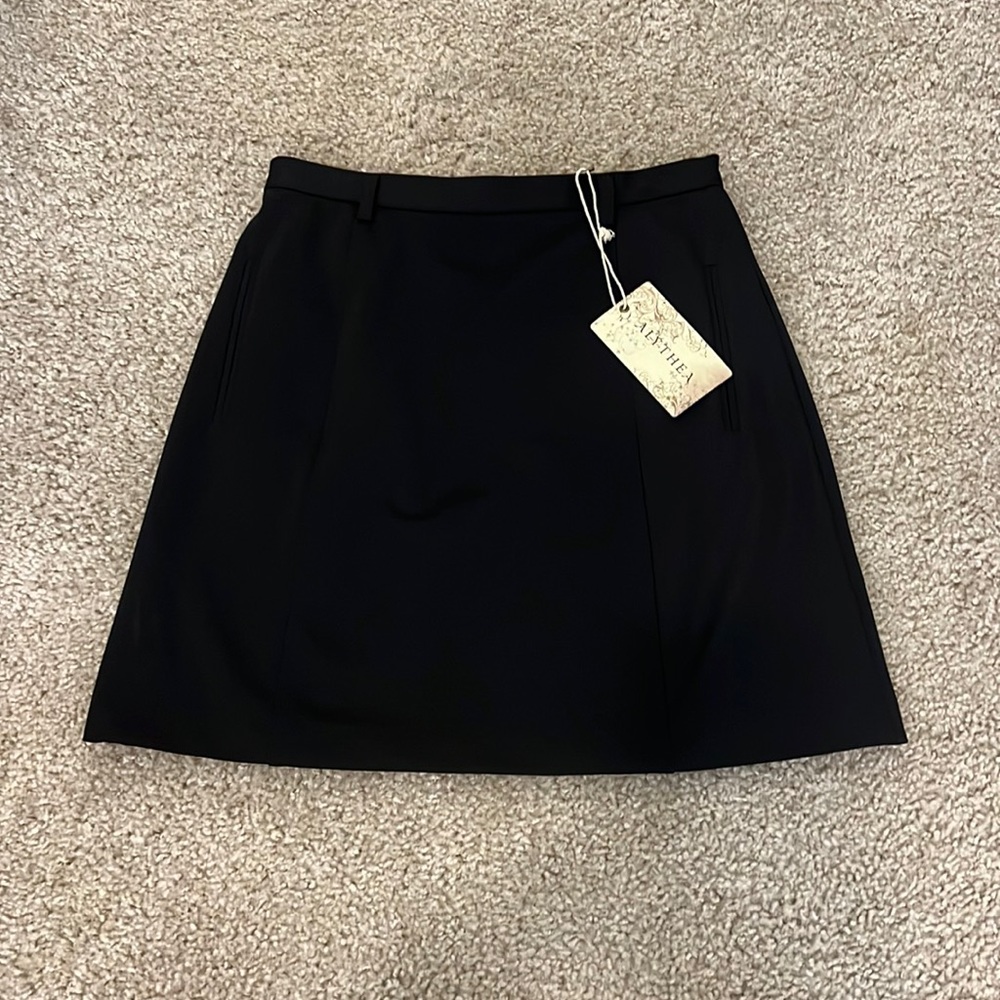 Alythea black pencil skirt. Size small. Well fitting made with high quality.
